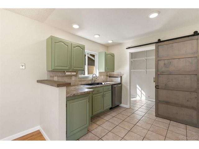 1220 Sundance St, Woodland Park, CO 80863