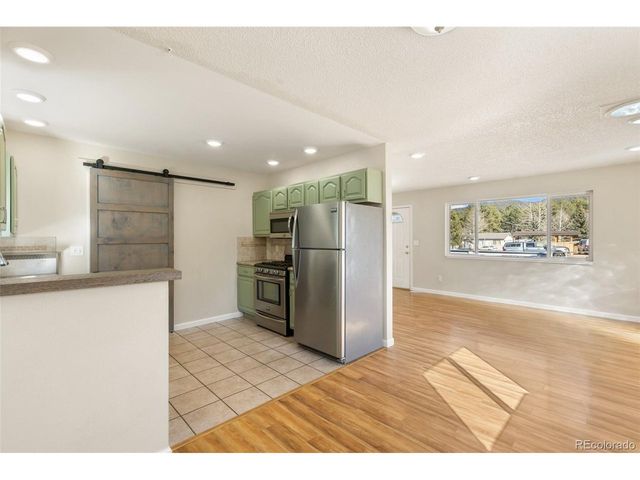 1220 Sundance St, Woodland Park, CO 80863