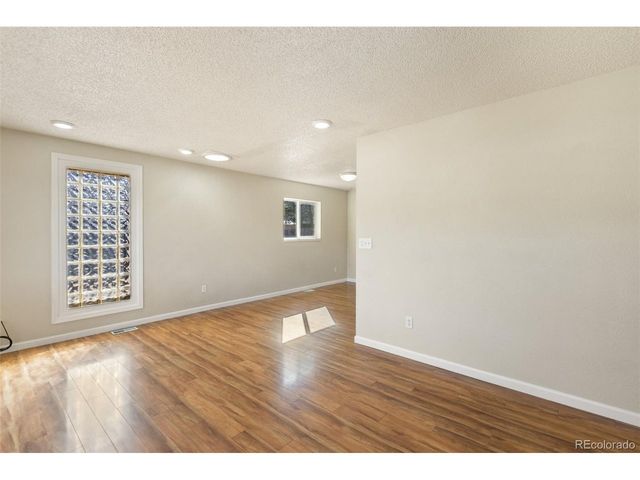 1220 Sundance St, Woodland Park, CO 80863