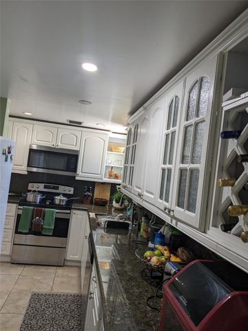 8001 N CRESPI Boulevard 2C, Miami Beach, FL 33141