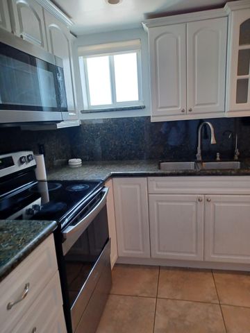 8001 N CRESPI Boulevard 2C, Miami Beach, FL 33141