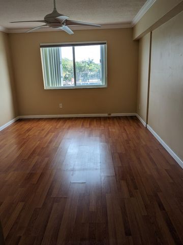 8001 N CRESPI Boulevard 2C, Miami Beach, FL 33141
