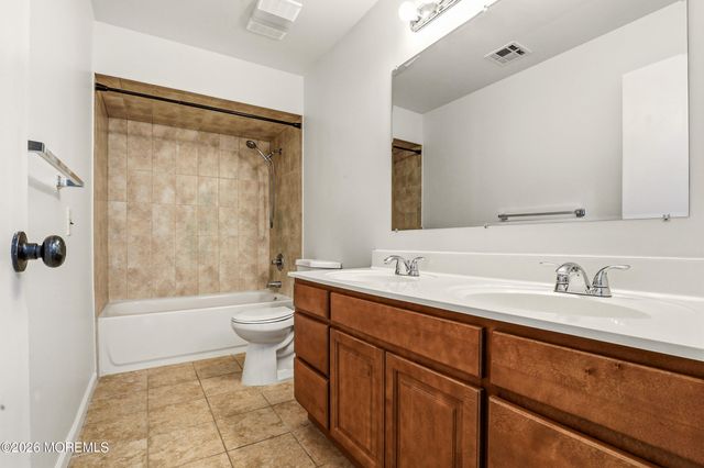 2021 Paterson Avenue, Whiting, NJ 08759