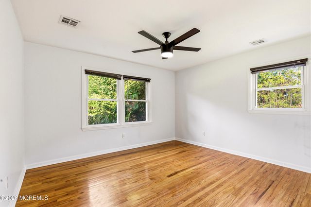 2021 Paterson Avenue, Whiting, NJ 08759