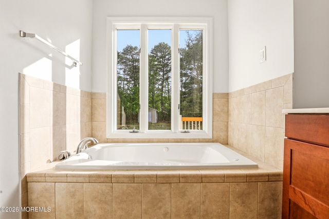 2021 Paterson Avenue, Whiting, NJ 08759