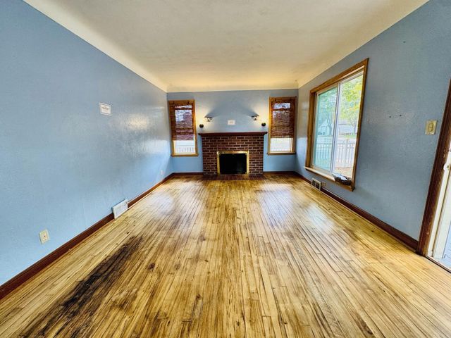 1444 Saint Albans Street N, Saint Paul, MN 55117