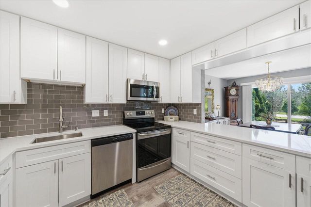 12810 N Colony DRIVE, Mequon, WI 53097