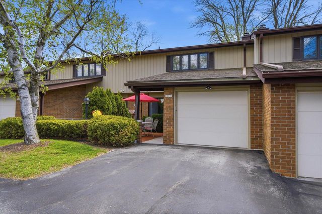 12810 N Colony DRIVE, Mequon, WI 53097