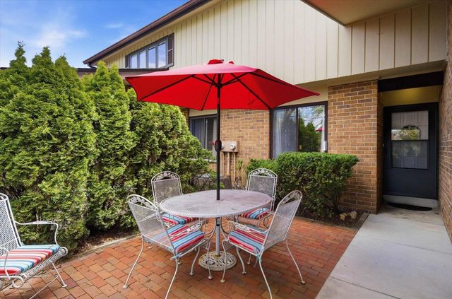 12810 N Colony DRIVE, Mequon, WI 53097
