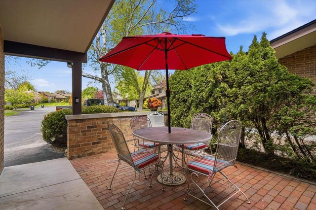 12810 N Colony DRIVE, Mequon, WI 53097