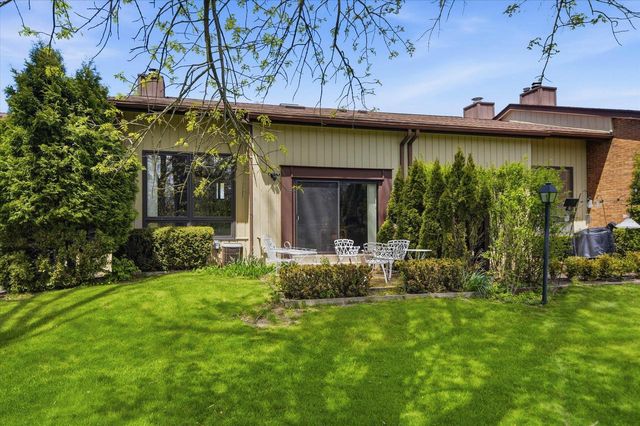 12810 N Colony DRIVE, Mequon, WI 53097