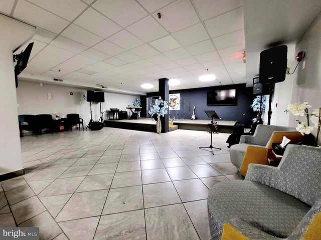 4931-35 N 6TH ST, Philadelphia, PA 19120