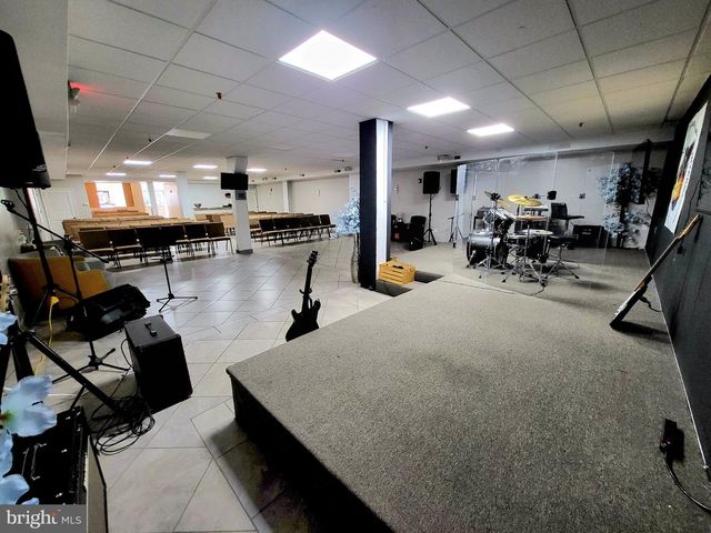 4931-35 N 6TH ST, Philadelphia, PA 19120