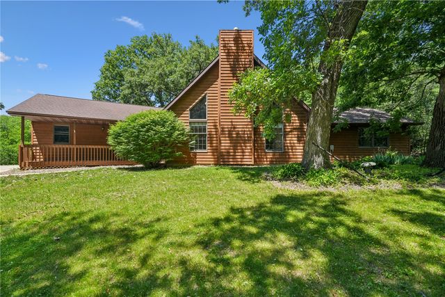 4084 Crest View NE, Solon, IA 52333