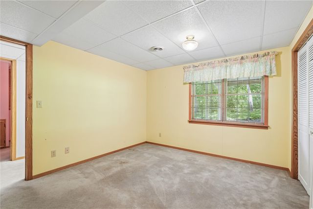 4084 Crest View NE, Solon, IA 52333