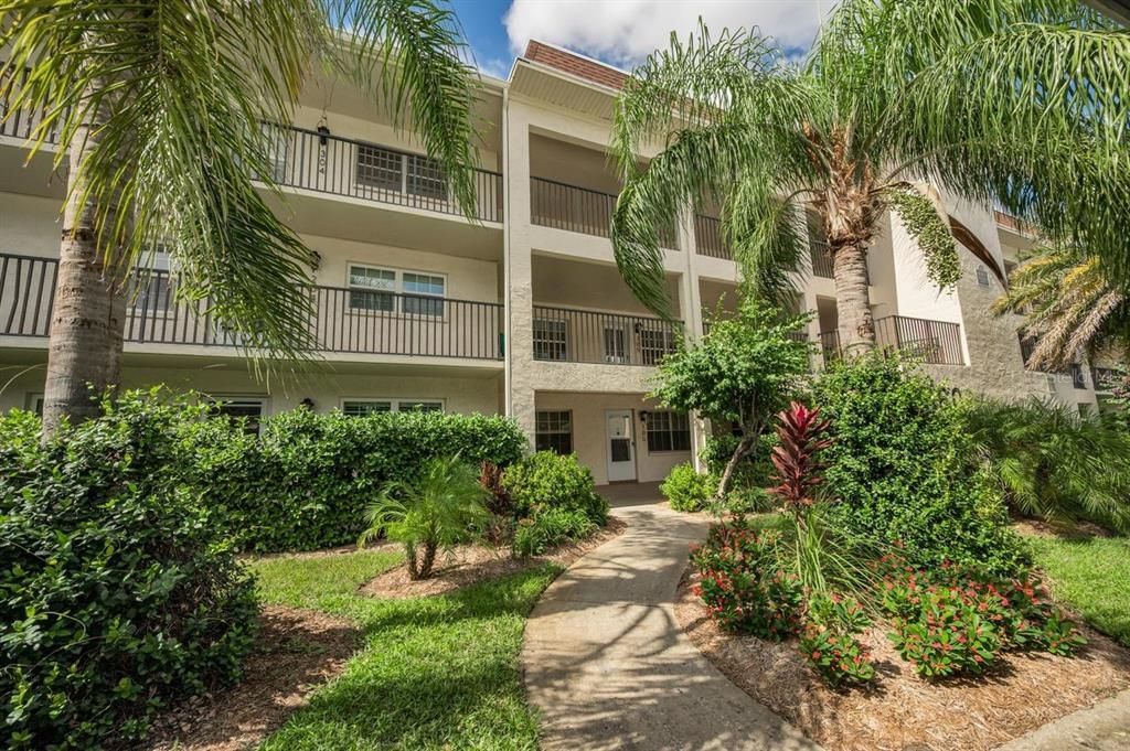 860 VIRGINIA STREET 105, Dunedin, FL 34698