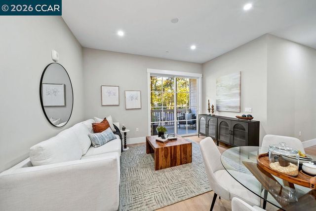 600 Hartz Ave 201, Danville, CA 94526