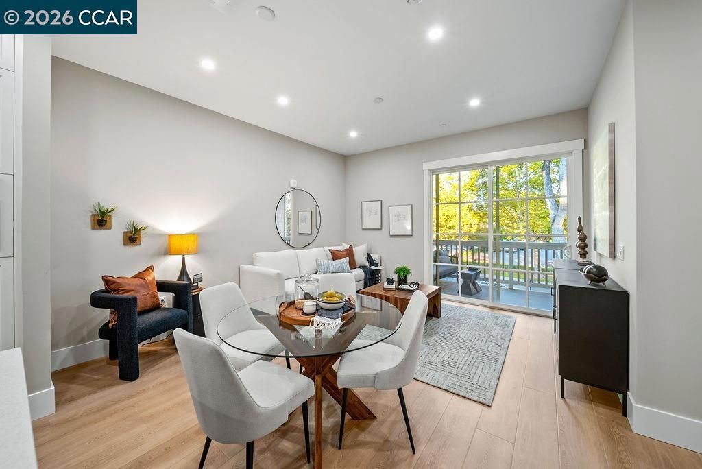 Image 5 of property listing at 600 Hartz Ave 201, Danville, CA 94526