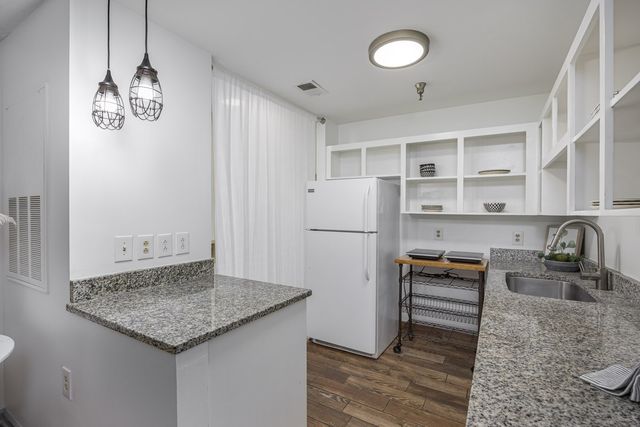 1808 State St Apt 113, Nashville, TN 37203
