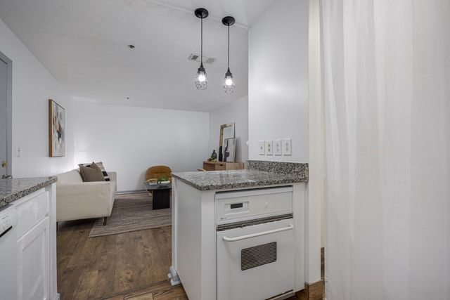1808 State St Apt 113, Nashville, TN 37203