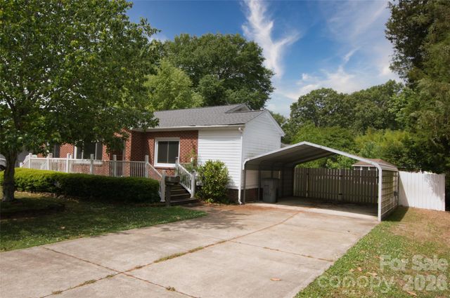 204 Clinton Avenue, Clover, SC 29710