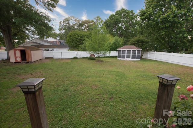 204 Clinton Avenue, Clover, SC 29710