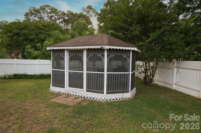 204 Clinton Avenue, Clover, SC 29710