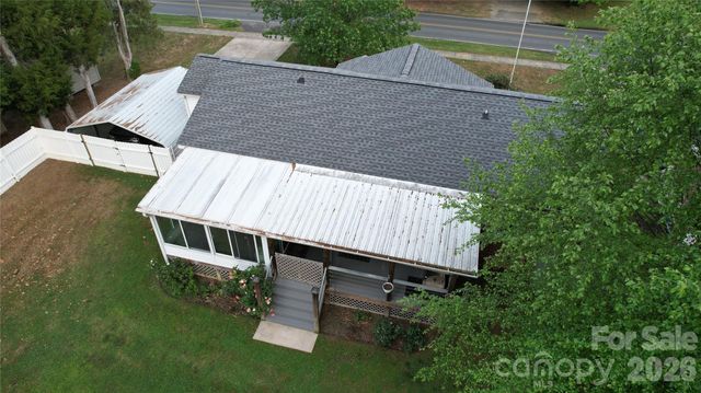204 Clinton Avenue, Clover, SC 29710