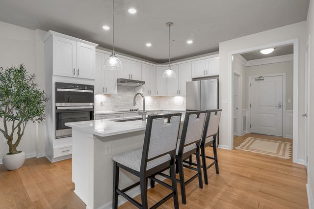 320 Martins Landing 209, North Reading, MA 01864