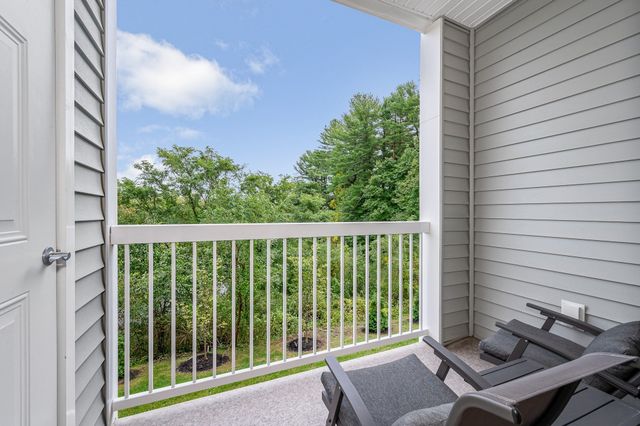 320 Martins Landing 209, North Reading, MA 01864