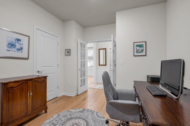 320 Martins Landing 209, North Reading, MA 01864