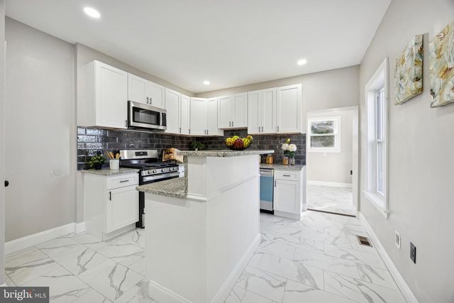 355 HOLMES RD, Holmes, PA 19043