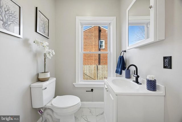 355 HOLMES RD, Holmes, PA 19043