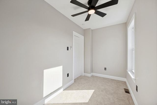 355 HOLMES RD, Holmes, PA 19043