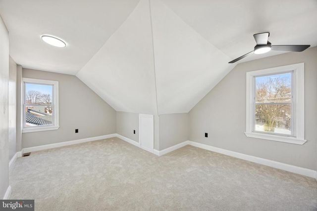 355 HOLMES RD, Holmes, PA 19043