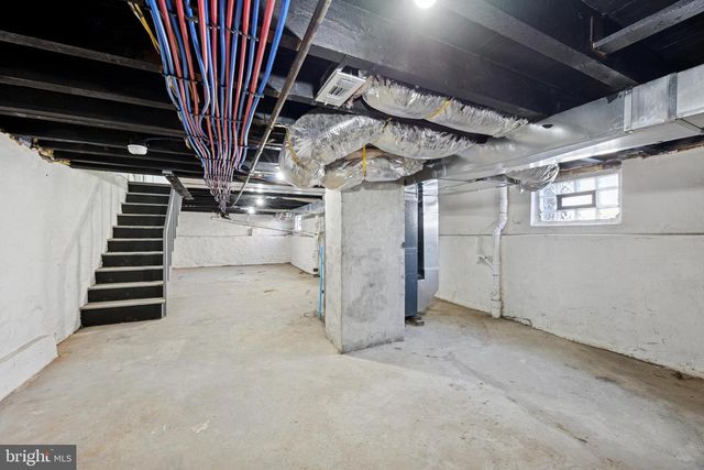 355 HOLMES RD, Holmes, PA 19043