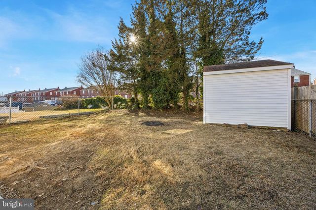 355 HOLMES RD, Holmes, PA 19043