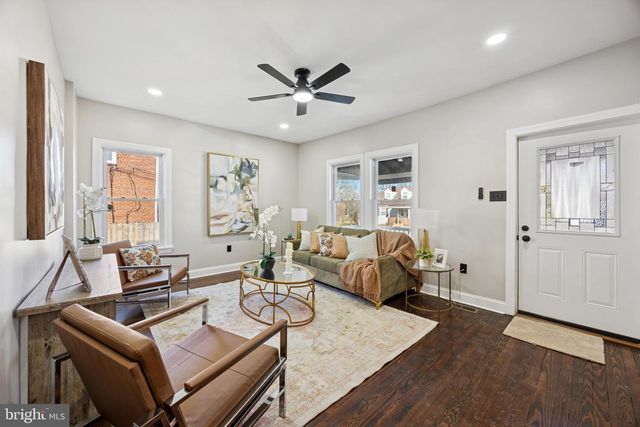 355 HOLMES RD, Holmes, PA 19043