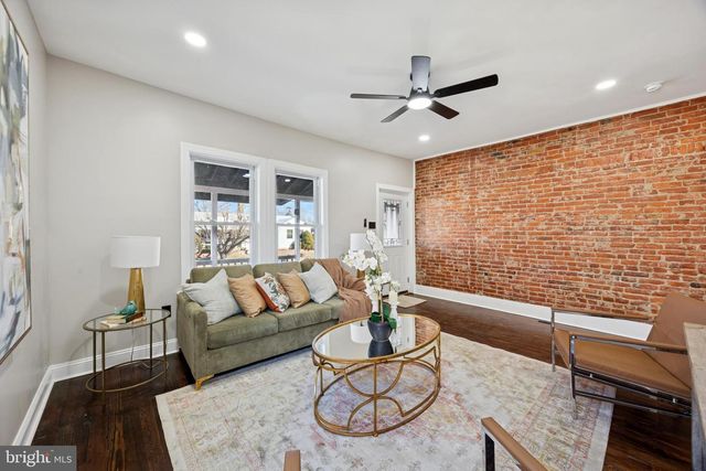 355 HOLMES RD, Holmes, PA 19043