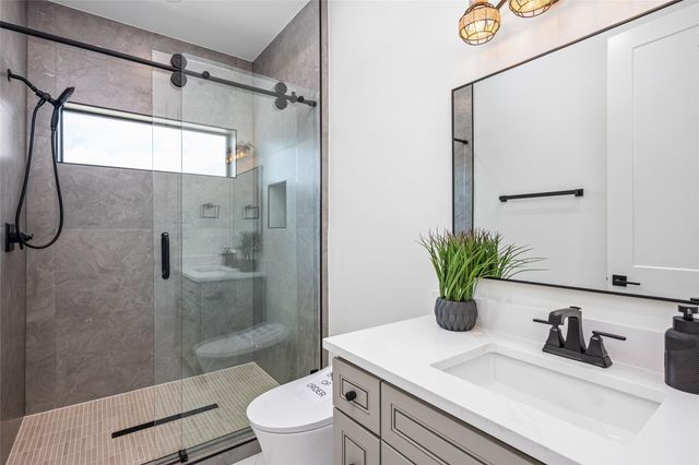 631 Rolling Oaks, Stafford, TX 77477