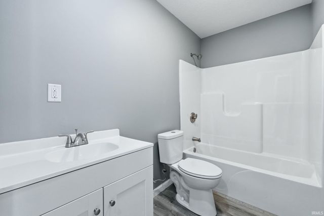 3821 Clermont Avenue, Fort Wayne, IN 46806