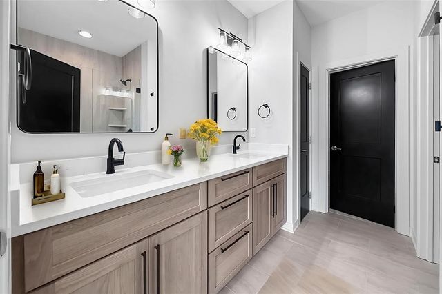 140 NW Crabtree Lane, Waukee, IA 50263