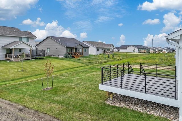 140 NW Crabtree Lane, Waukee, IA 50263