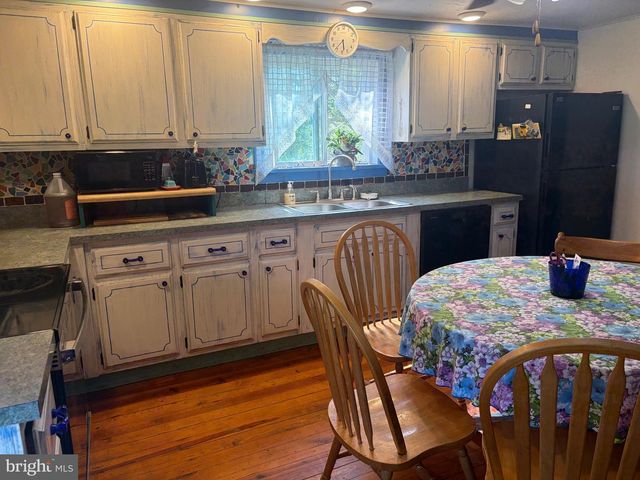90 CHERRY ALY, Stevens, PA 17578