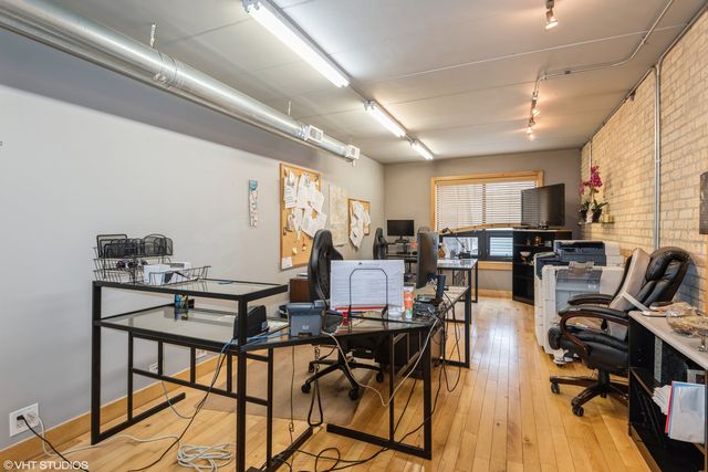 6444 N Milwaukee Avenue, Chicago, IL 60631