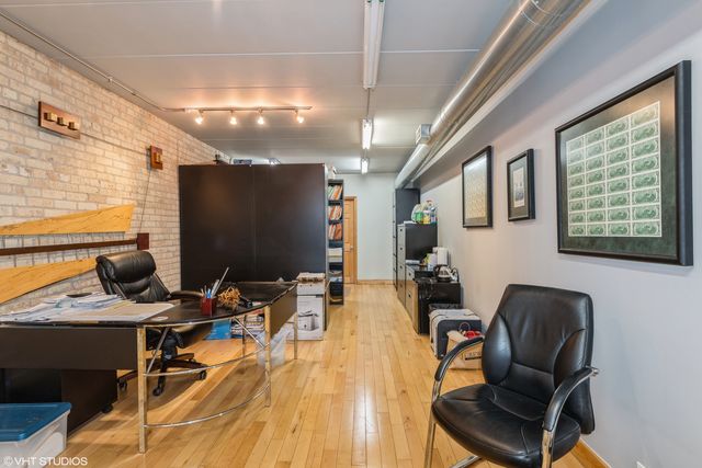 6444 N Milwaukee Avenue, Chicago, IL 60631