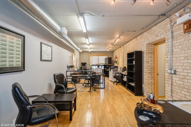 6444 N Milwaukee Avenue, Chicago, IL 60631