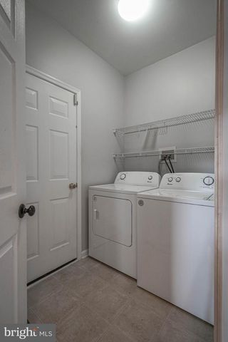 118 DELAWARE XING, Swedesboro, NJ 08085