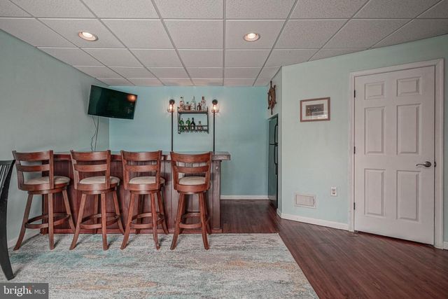 118 DELAWARE XING, Swedesboro, NJ 08085