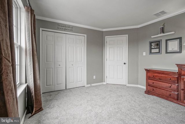 118 DELAWARE XING, Swedesboro, NJ 08085